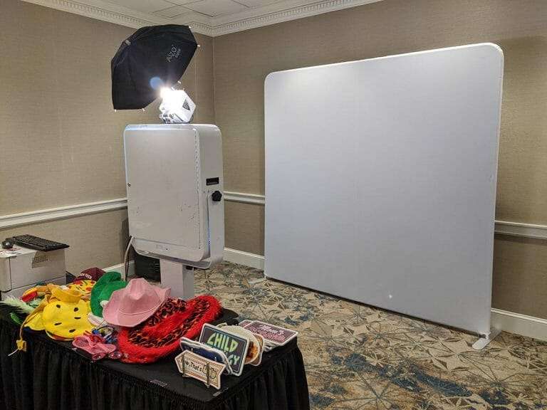 Open Air Photo Booth Philly Photo Booths   Open Air Booth 768x576 1 