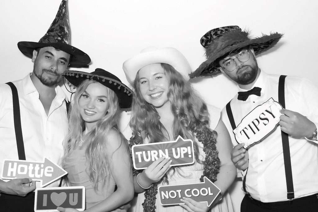 Glamour Booth - Kardashian Style Photo Booth 17 18