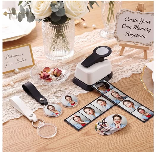 Personalized photo keychains created onsite by Philly Photo Booths